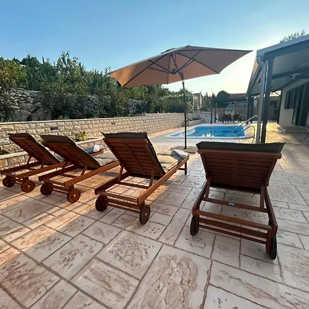 House Mia Holiday home Zadvarje