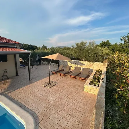 House Mia Holiday home Zadvarje