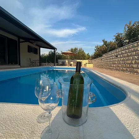 Mia Holiday home *
